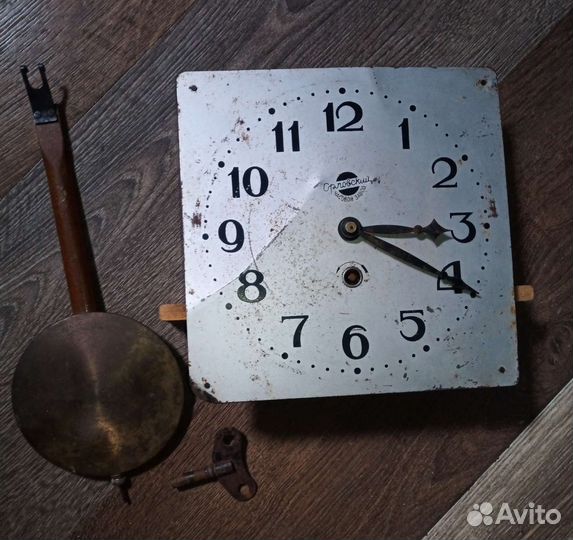 Настольные механические часы Молния СССР