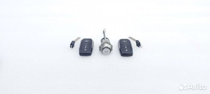 Б/У Ключ зажигания Состояние отличное, оригинал