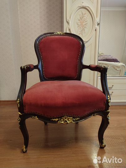 Кресло старинное