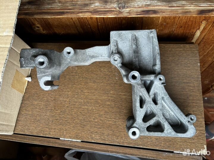 Кронштейн генератора mitsubishi asx