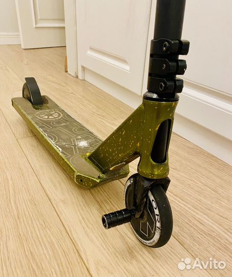 Трюковой самокат Explore