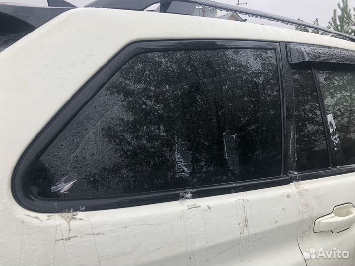 Форточка богажника на SsangYong Kyron