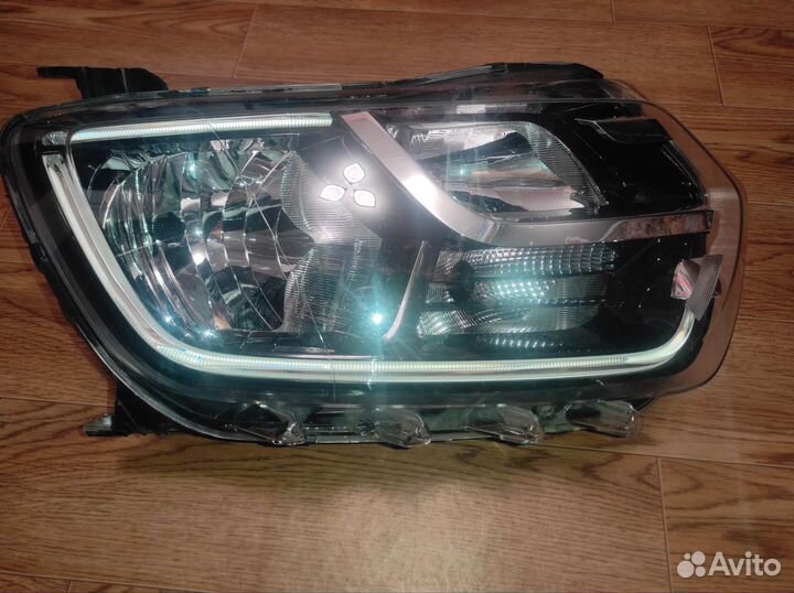 Фара правая Renault Duster 2