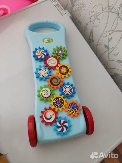 Игрушка-каталка детская с шестеренками
