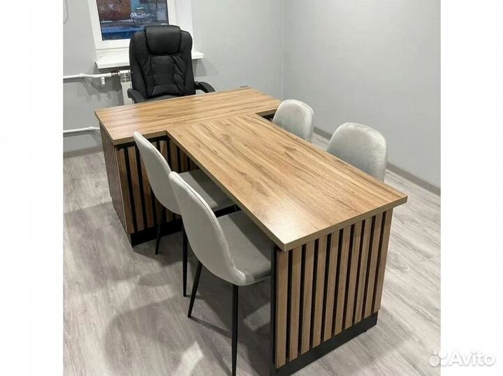Стол в кабинет руководителя новый