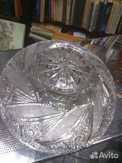 Ваза хрустальная