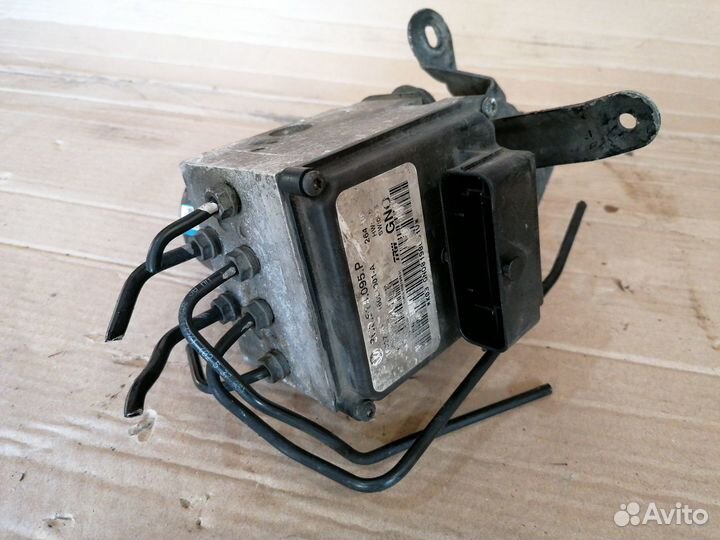 Блок ABS Volkswagen Passat B6 3C0614095P