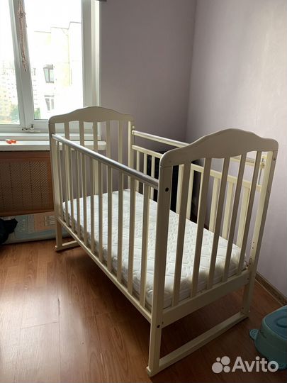 Детская кроватка качалка