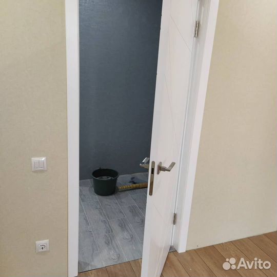 Установка входных и межкомнатных дверей