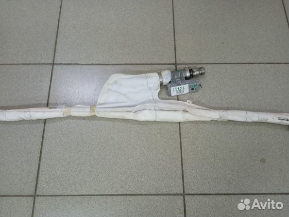 Левая шторка б/у Toyota Corolla 2018-2025