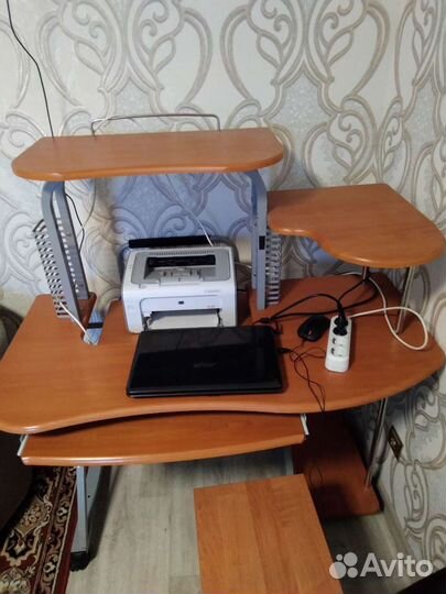 Компьютерный стол