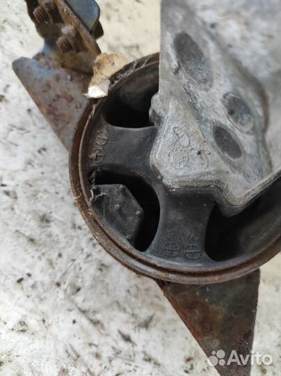 Подушка АКПП Kia Rio 2