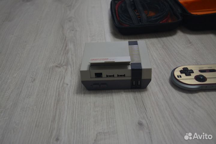 Игровая ретро консоль