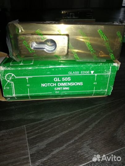 Фурнитура для стеклянных дверей