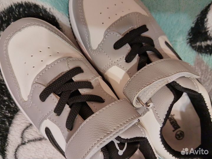 Крассовки на девочку