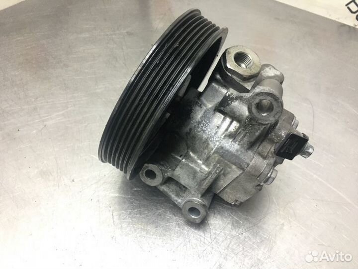 Насос гидроусилителя руля Mercedes C-Class W203