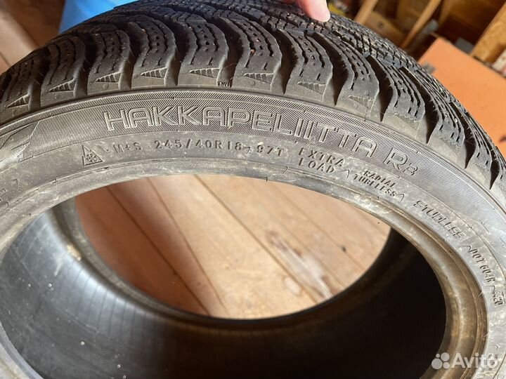 Nokian Tyres Hakkapeliitta 9 245/40 R18 97