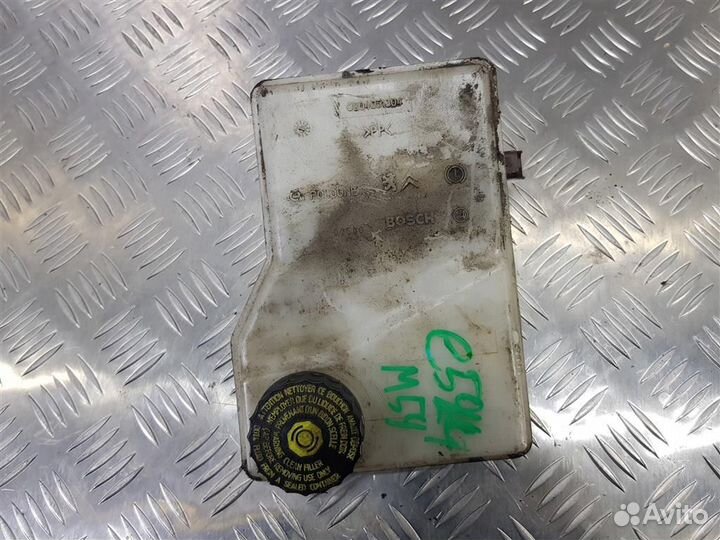 Бачок тормозной жидкости пежо Partner M59