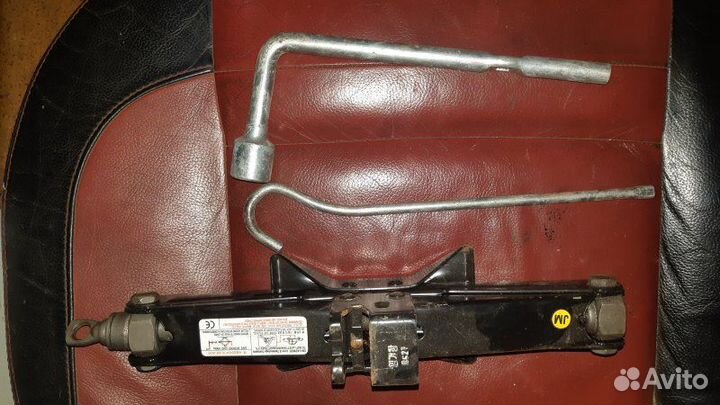 Домкрат Chevrolet Lacetti