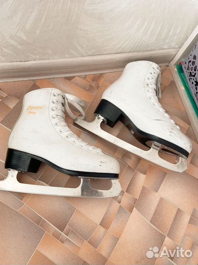 Коньки фигурные 38 размер