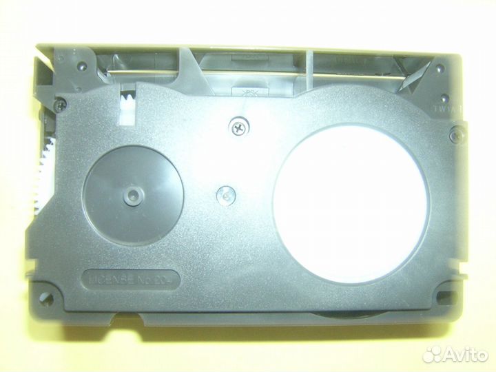 Видеокамера JVC compact VHS (аналоговая)