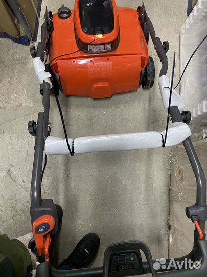 Вертикуттер-аэратор аккумуляторный Husqvarna S 138