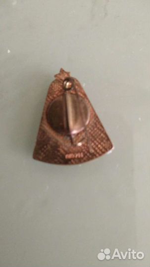 Тяжелый значок СССР