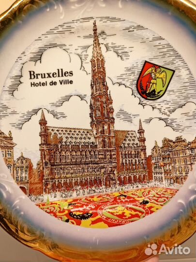 Сувенирные тарелки из разных стран