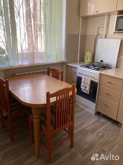 Продам комплект стол+4стула