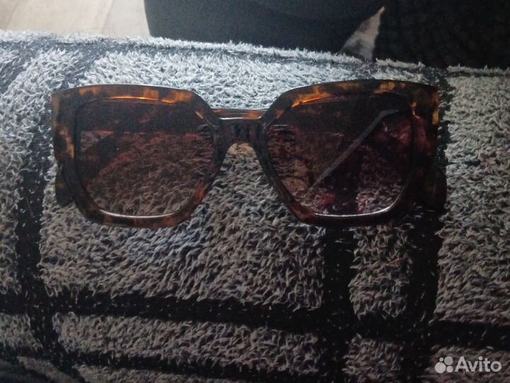 Солнцезащитные очки