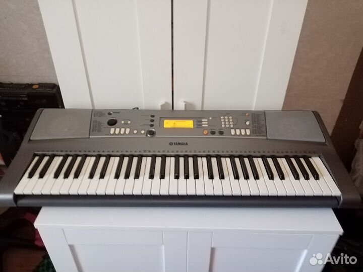 Синтезатор yamaha psr R 300