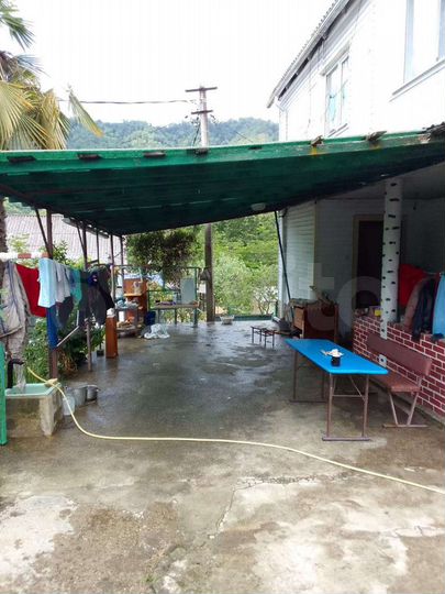 Дом 200 м² на участке 5 сот.