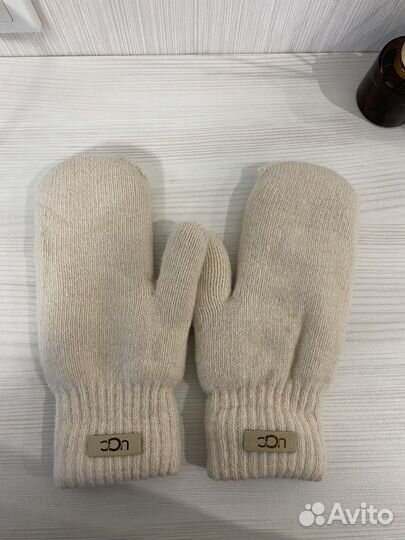 Варежки женские