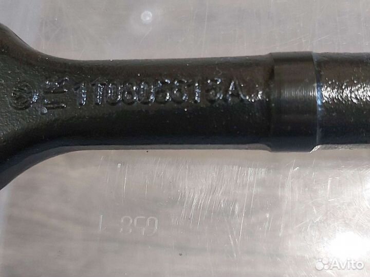 Буксировочный крюк VAG. 1T0805615A