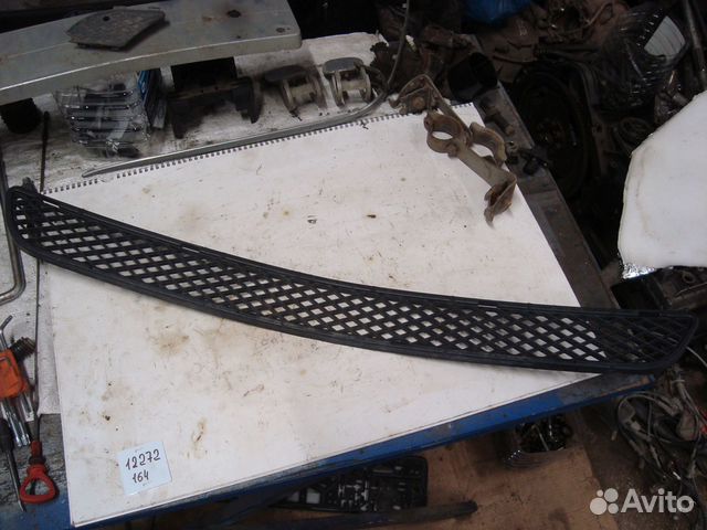 Решетка переднего бампера центральная W164 A164885