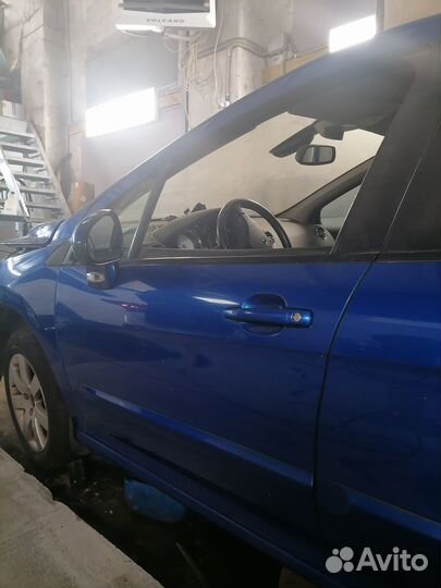 Peugeot 308 2010 г. По запчастям