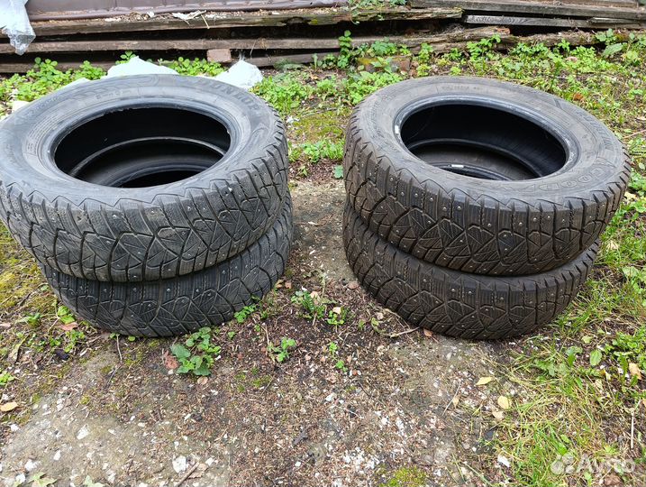 Dunlop Ice Touch 215/65 R16 98T