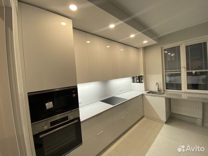 Кухня с фасадами Rehau на заказ под размер