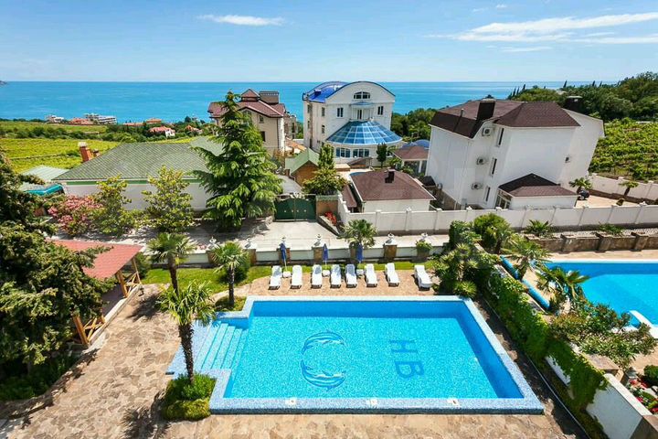 Дом 320 м² на участке 10 сот.