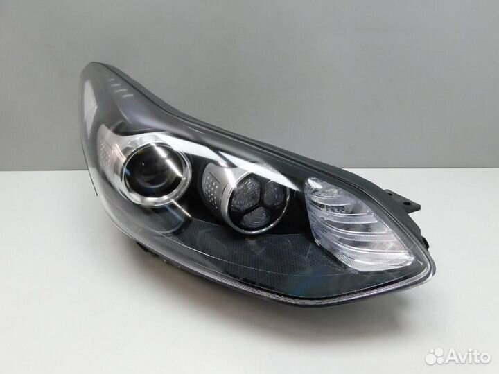 Фара правая Kia Sportage