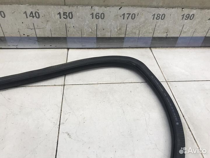 Уплотнитель (внутри) Octavia (A5 1Z) 2004-2013