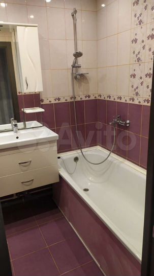 2-к. квартира, 54 м², 4/10 эт.