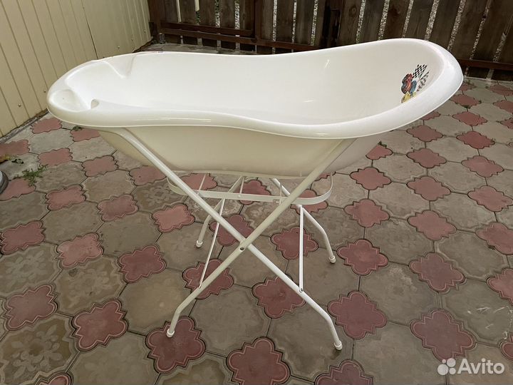 Подставка под ванну, ванна