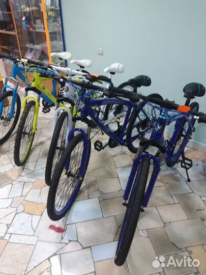 Велосипед на спицах BMW синий