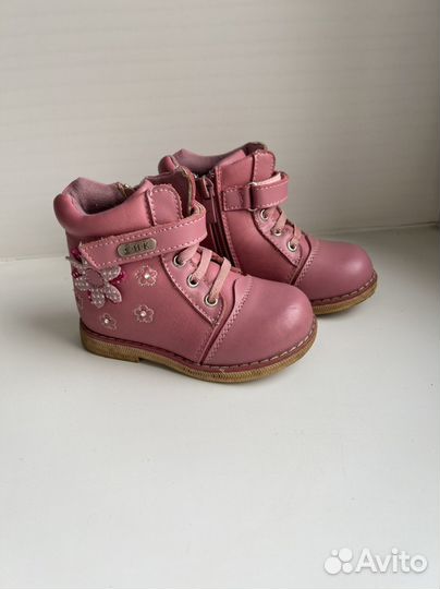 Ботинки для девочки 23р