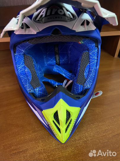 Шлем Airoh Aviator 2,2