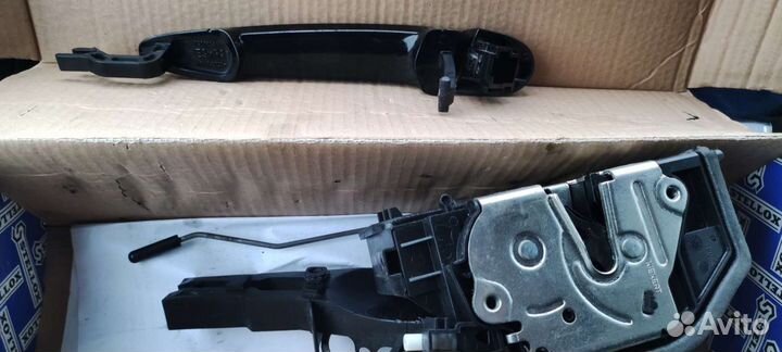 Дверная ручка без замка