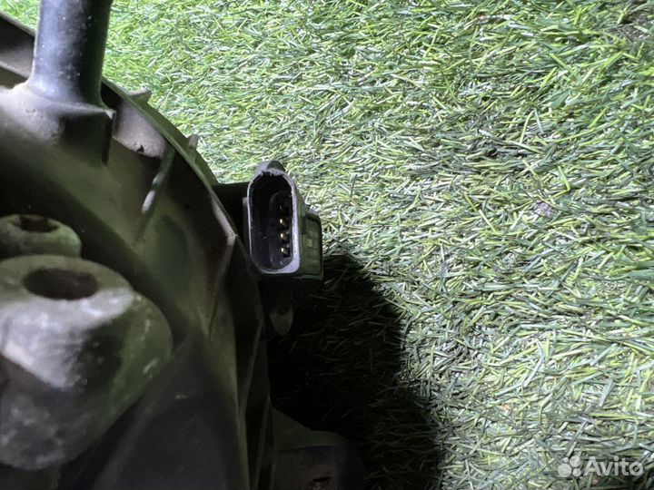 Впускной коллектор Volkswagen Passat