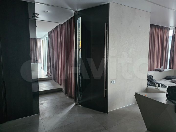 Аукцион: 2-к. апартаменты, 117 м², 66/77 эт.