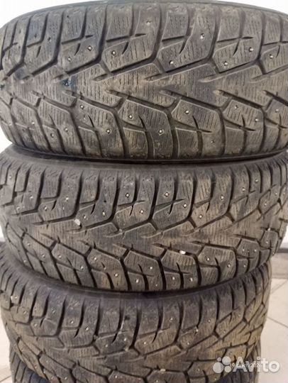 Yokohama Ice Guard IG55 215/55 R17